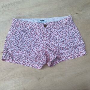 Shorts Old Navy women’s size 4 red white floral shorts 100% cotton Summer